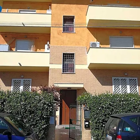 Bb Smallville Bed & Breakfast Fiumicino